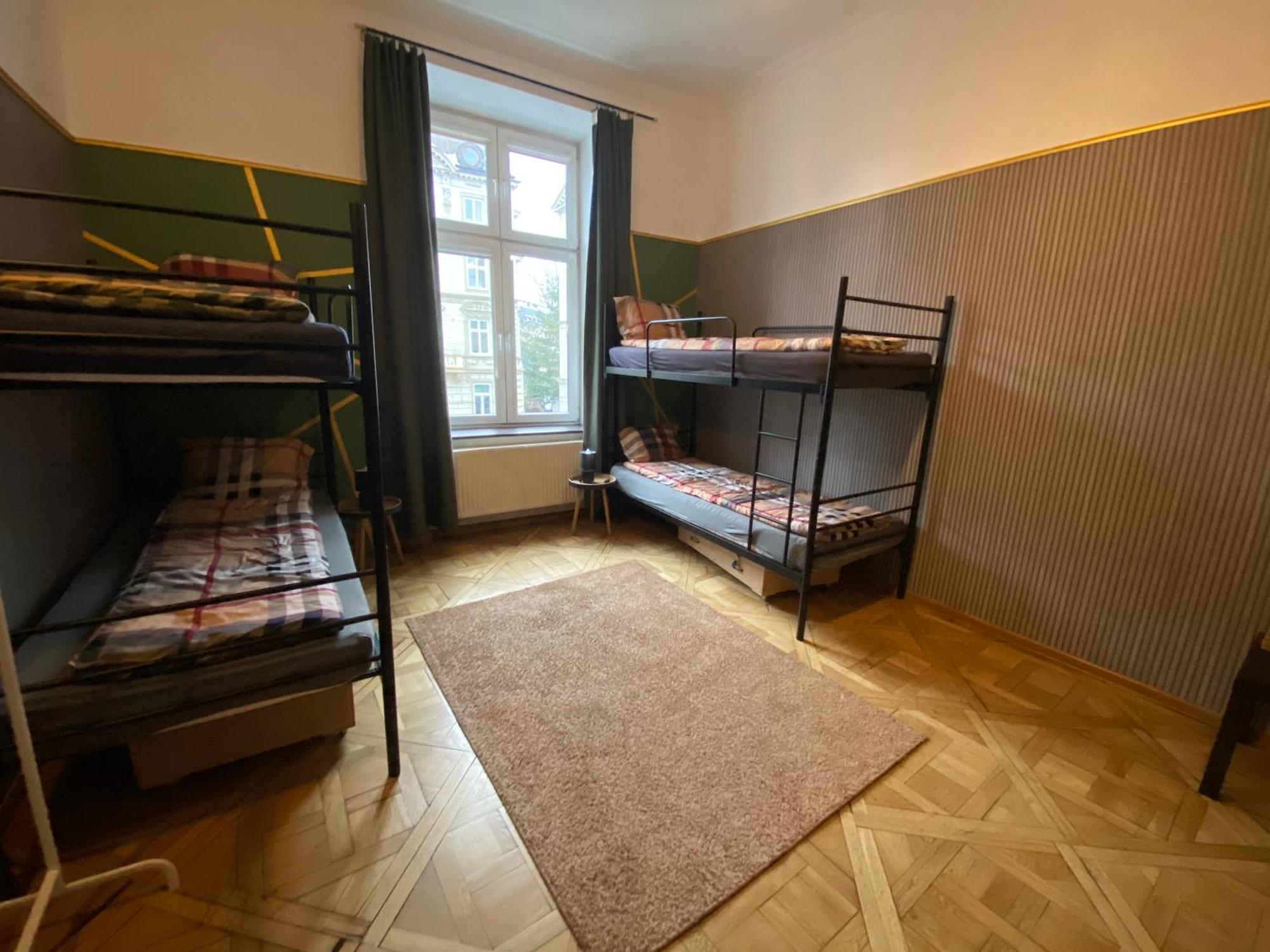 Hostel Uno-No Alkohol! Age Limit From 18 Until 55! — Photos 3